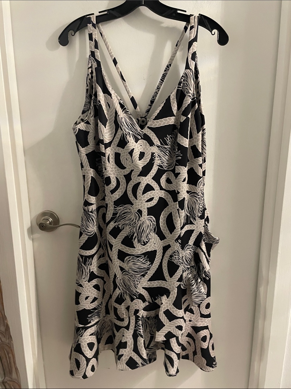 NWT Gretchen Scott Med Jersey svelt
 Black Silver Tassel time Dress Ruffle Hem